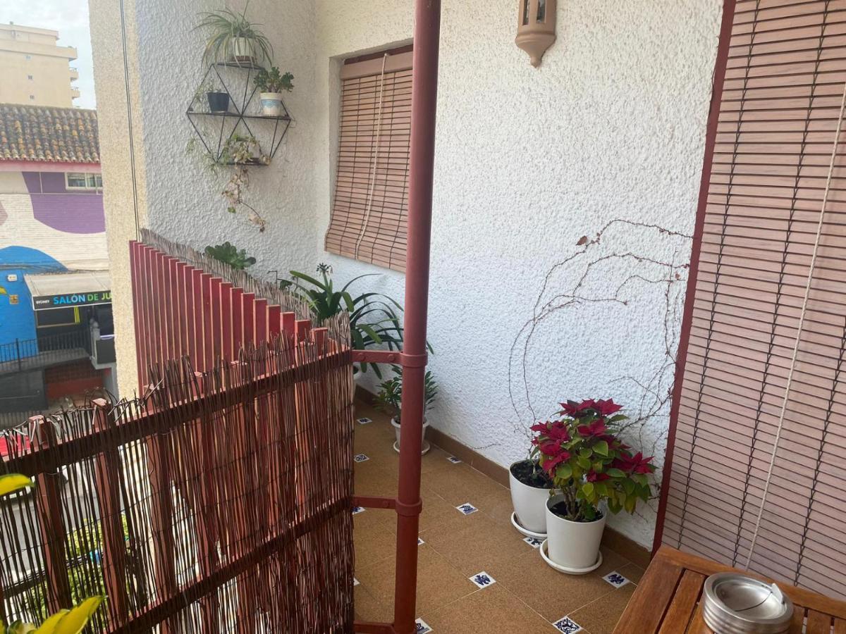 Piso Centrico En Fuengirola Apartment Luaran gambar